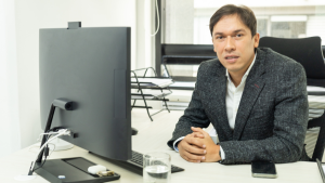 Los negocios se hacen facil